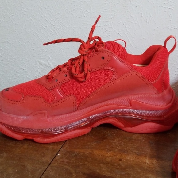 Balenciaga triple s trainer (red)